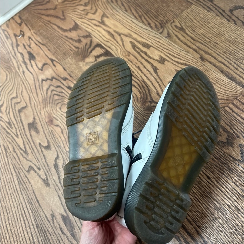 Big kid size 4 doc martens boots - Picture 6 of 6